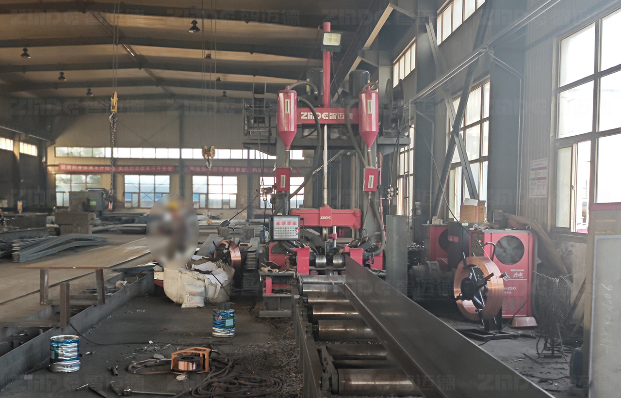 行業(yè)競(jìng)爭(zhēng)加劇，鋼構(gòu)廠(chǎng)如何破局？這臺(tái)組焊矯一體機(jī)給出答案！