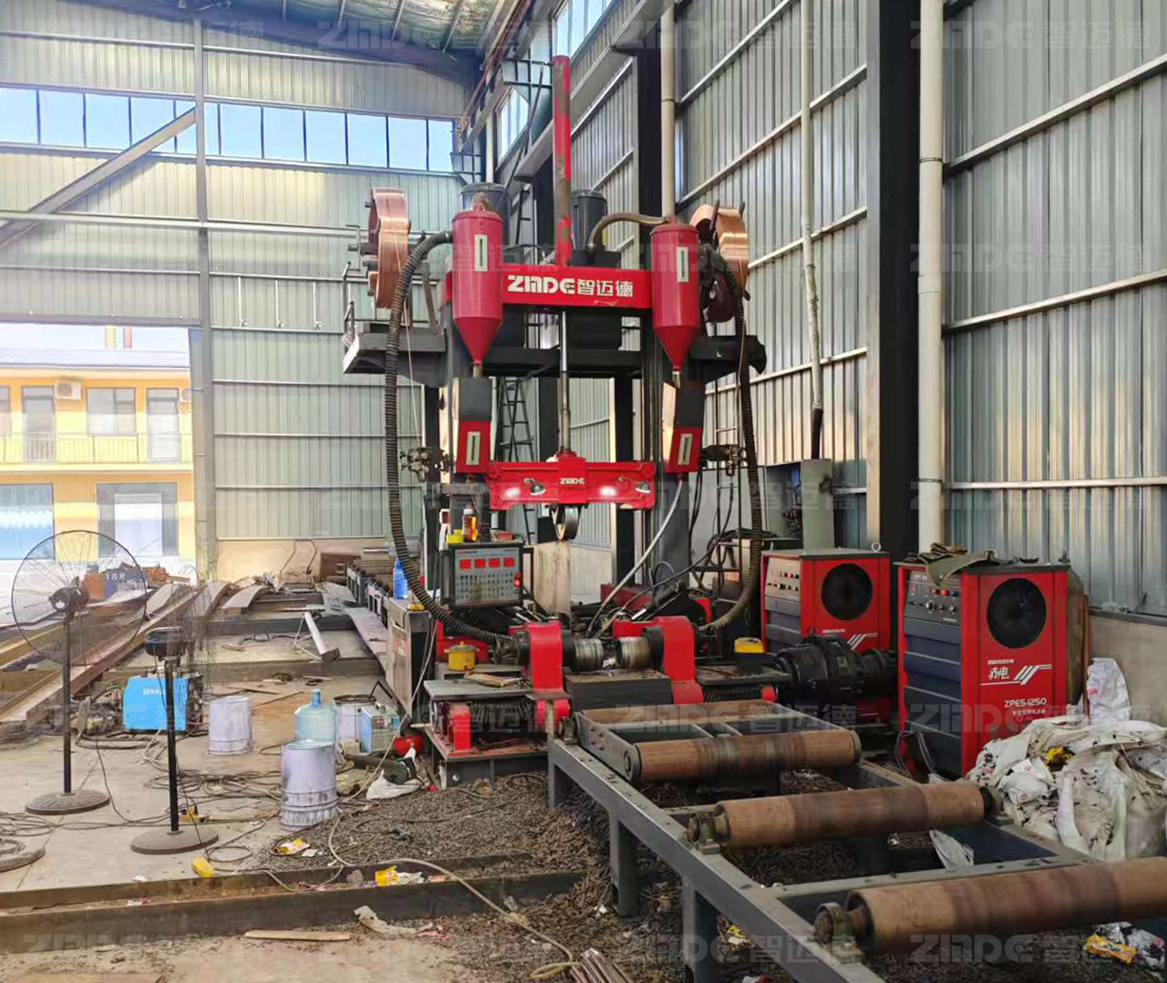 鋼結(jié)構(gòu)行業(yè)轉(zhuǎn)型密碼，組焊矯一體機(jī)撐起高效生產(chǎn)鏈